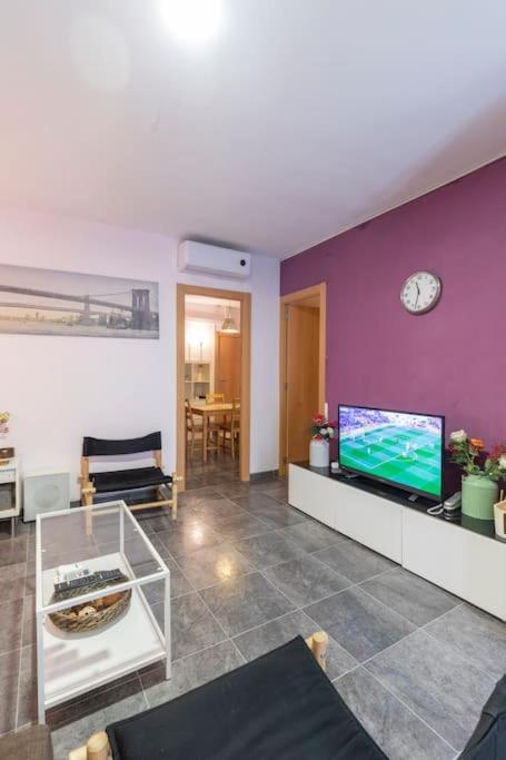 Subway Station Apartment Near Camp Nou L'Hospitalet de Llobregat Exterior photo